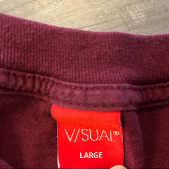 Men’s Visual Size Large t-shirt - Picture 3 of 3
